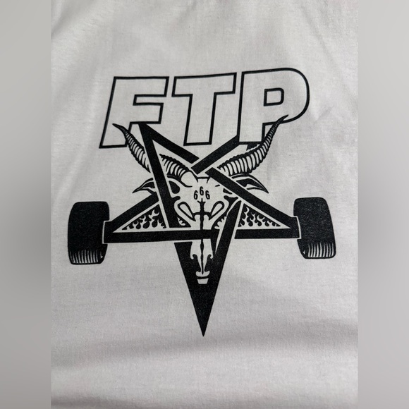 𖤐 FTP x THRASHER SKATEGOAT TEE + pink thrasher x FUCKTHEPOPULATION sticker - Picture 10 of 13
